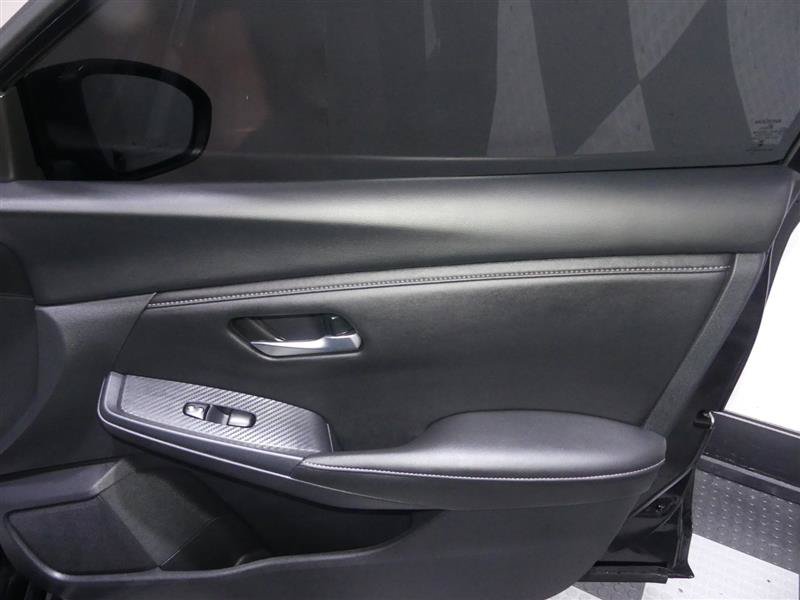 Used 2025 Nissan Sentra SV FWD image 18