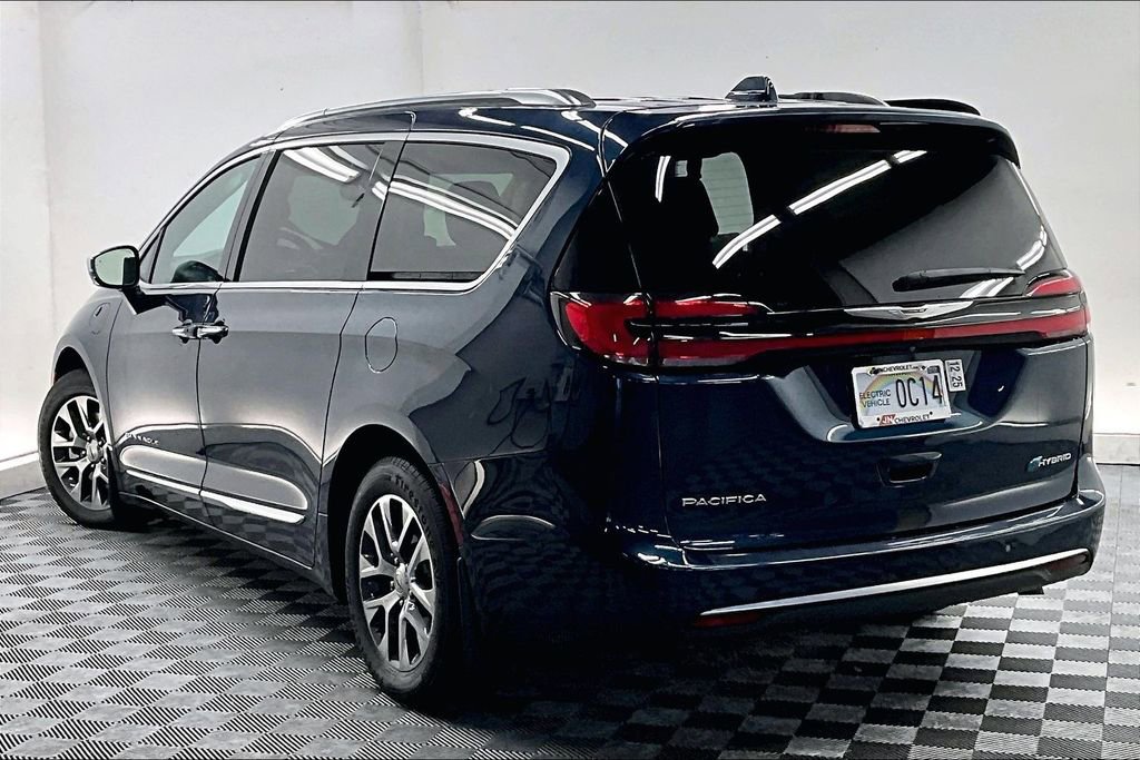 Used 2022 Chrysler Pacifica Pinnacle FWD image 10