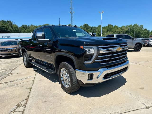 Used 2024 Chevrolet Silverado 3500 LTZ w/ LTZ Plus Package AWD/4WD image 11