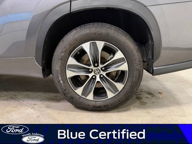 Used 2023 Toyota Highlander XLE FWD image 8