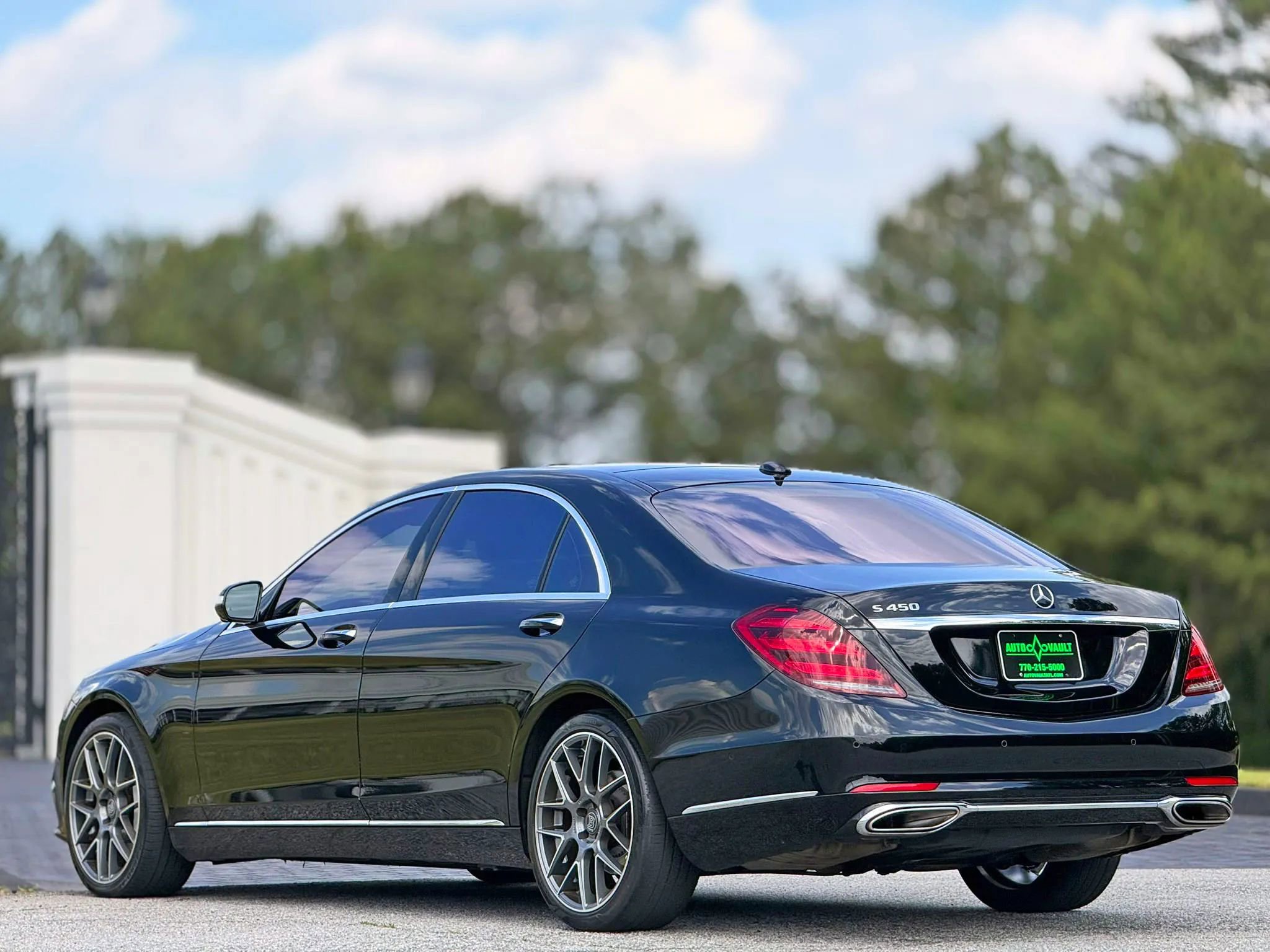 Used 2020 Mercedes-Benz S 450 Sedan image 8
