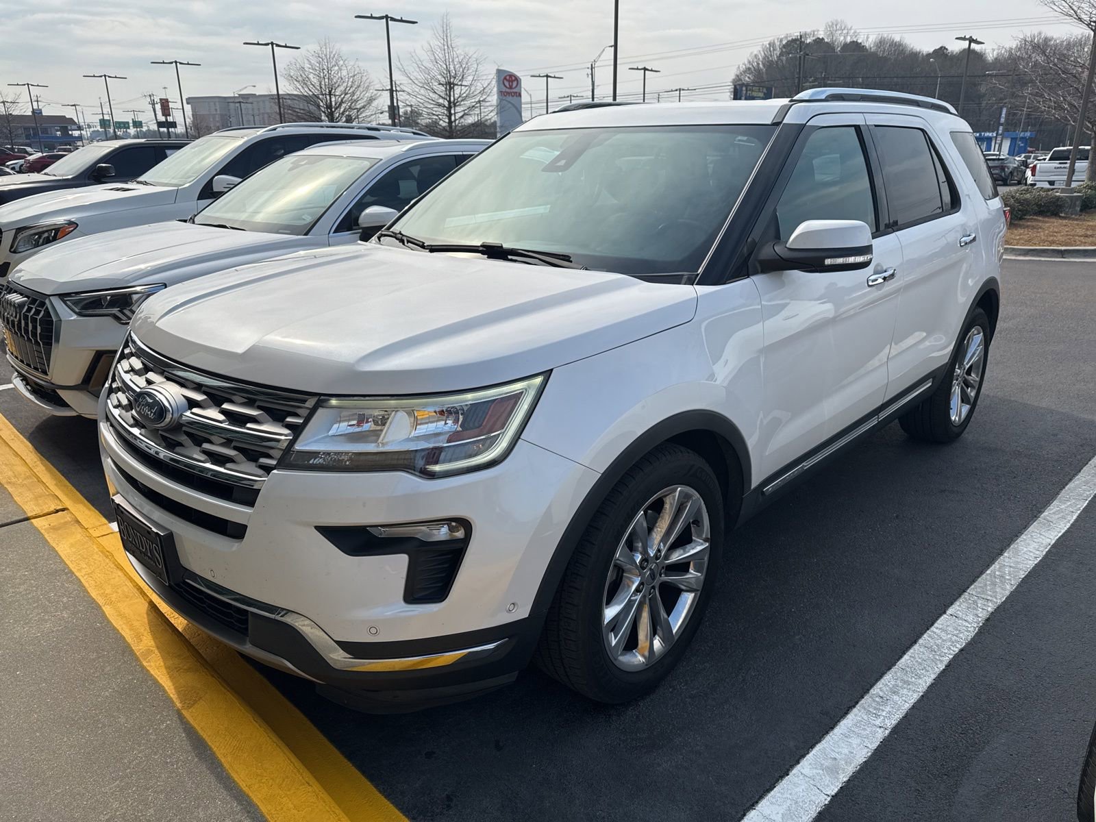 Used 2018 Ford Explorer Limited w/ Equipment Group 301A image 3