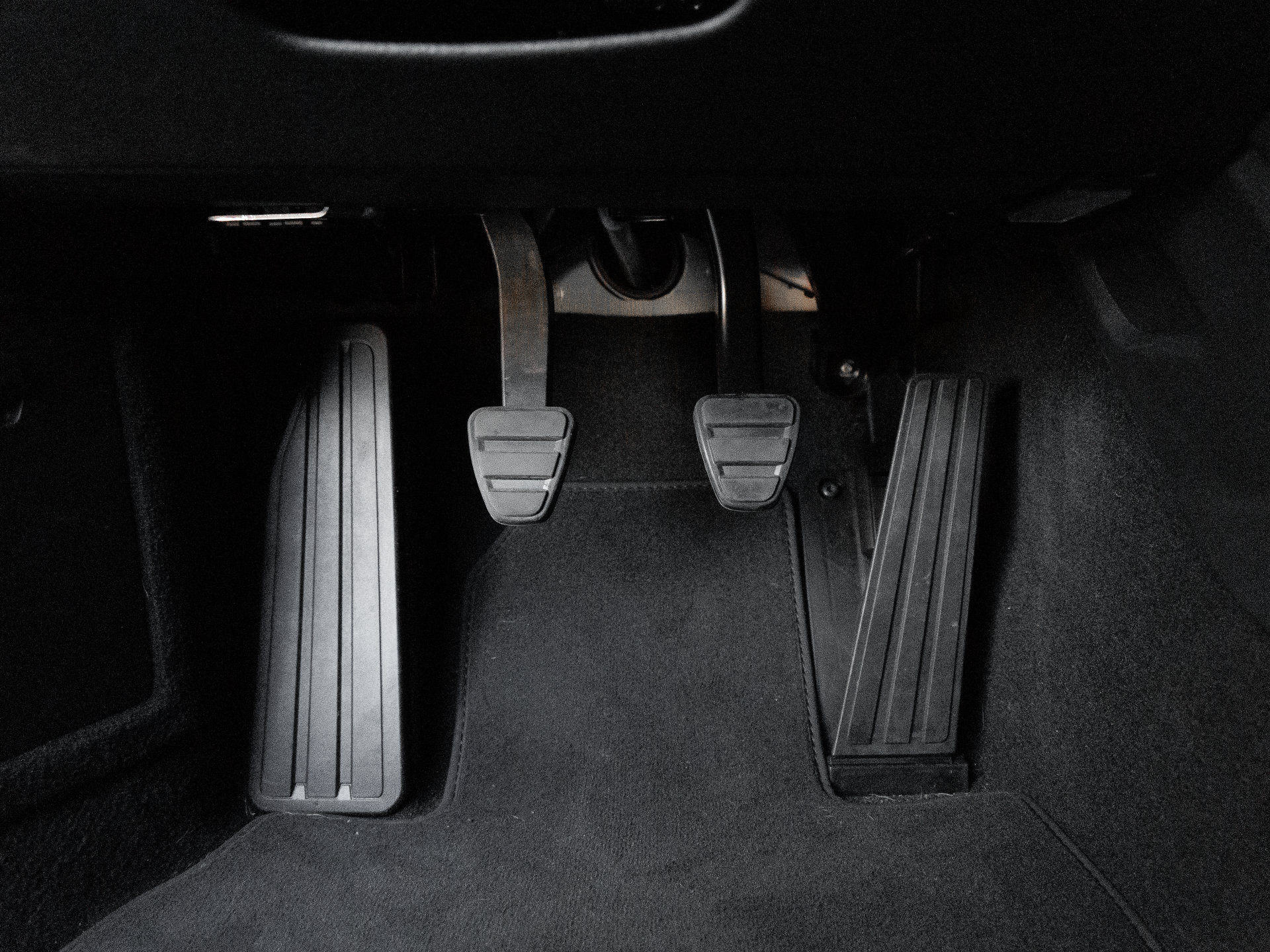 Certified 2025 Porsche 718 Cayman RWD image 14