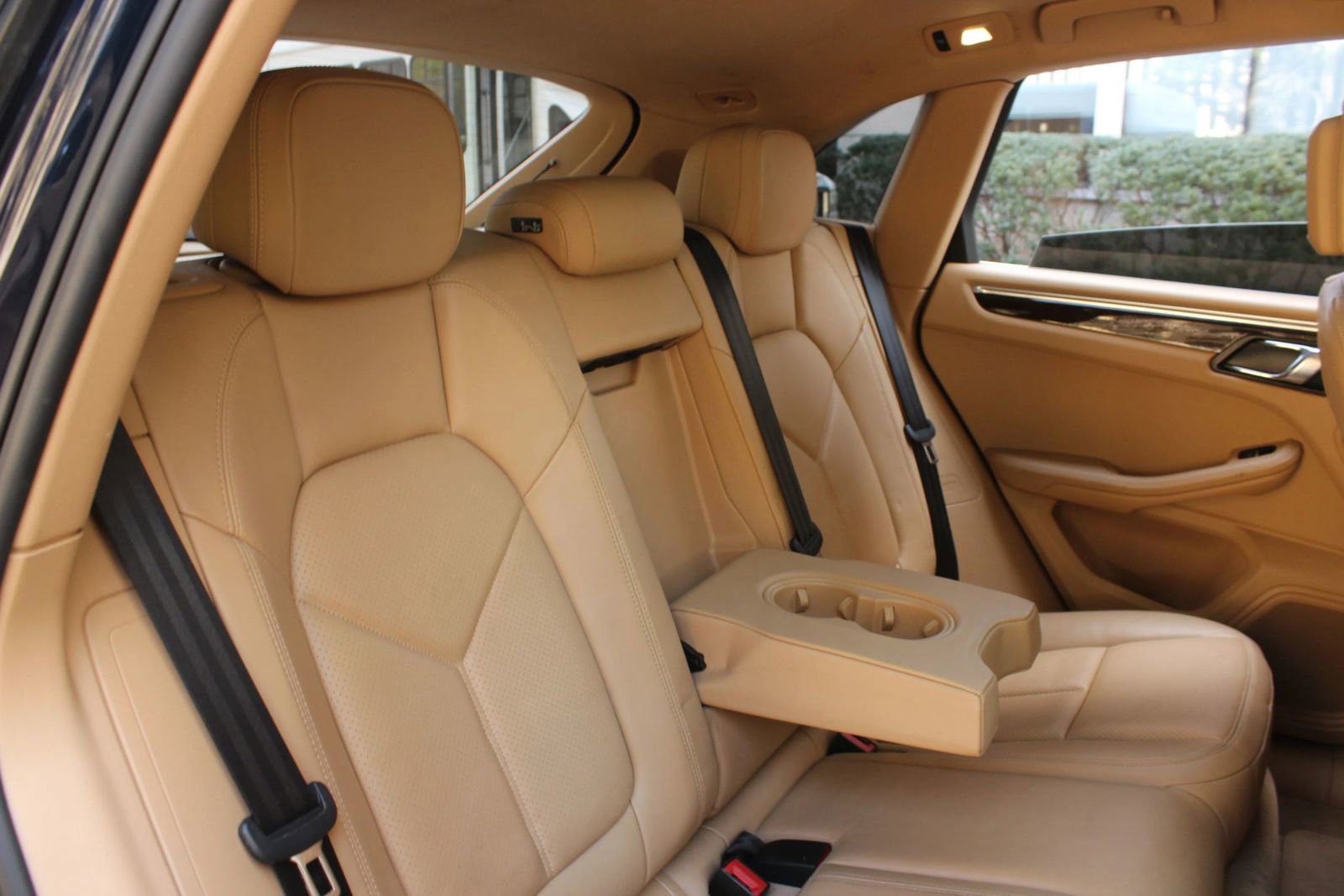 Used 2016 Porsche Macan S w/ Premium Package Plus image 23