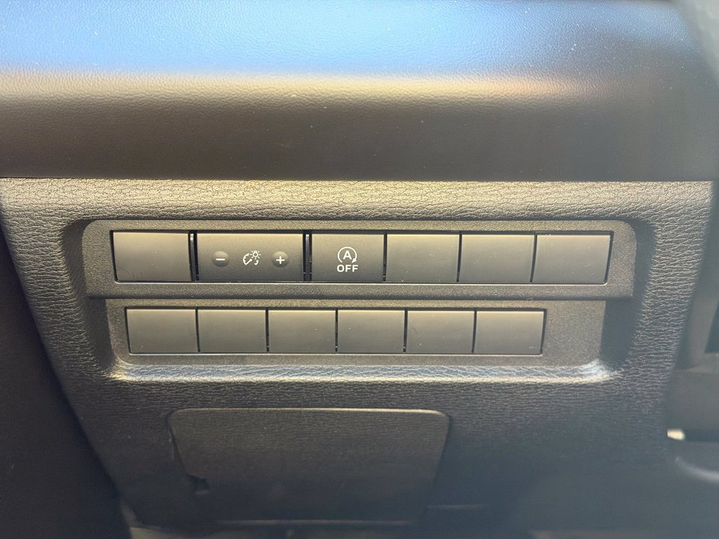 New 2026 Mitsubishi Outlander LE AWD/4WD image 11