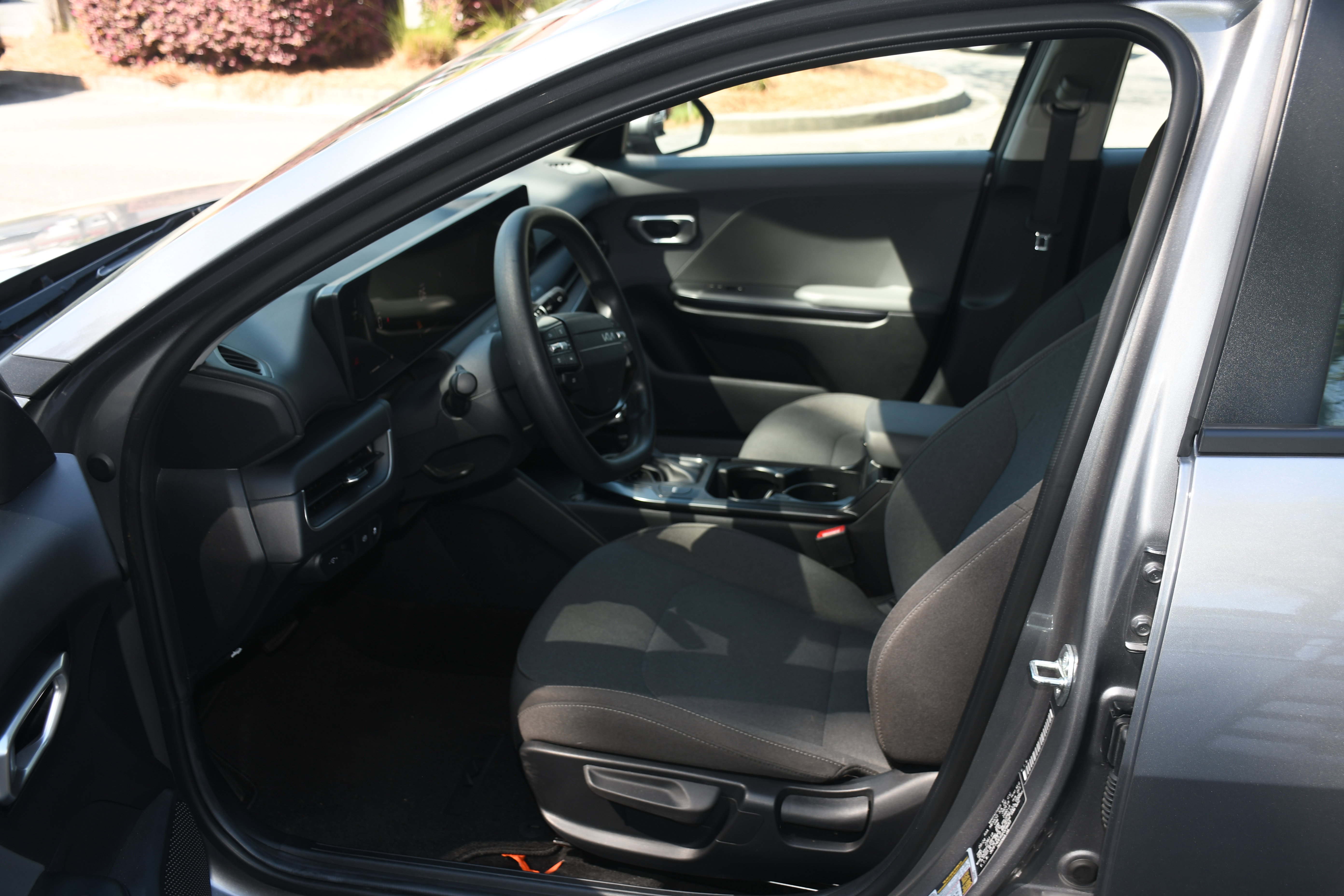 Used 2025 Kia K4 LXS image 7