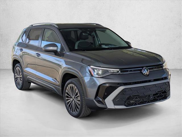 Used 2025 Volkswagen Taos SE video 3