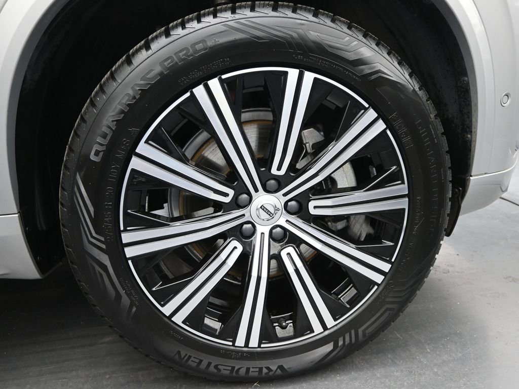 Used 2023 Volvo XC90 B5 Plus w/ Protection Package Premier image 17
