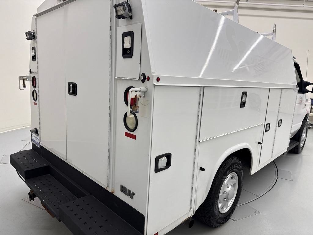 Used 2016 Ford E-350 and Econoline 350 Super Duty RWD image 4