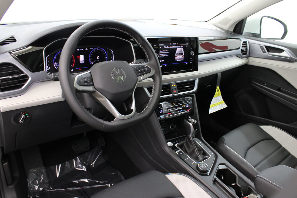 New 2026 Volkswagen Taos SEL AWD/4WD image 16