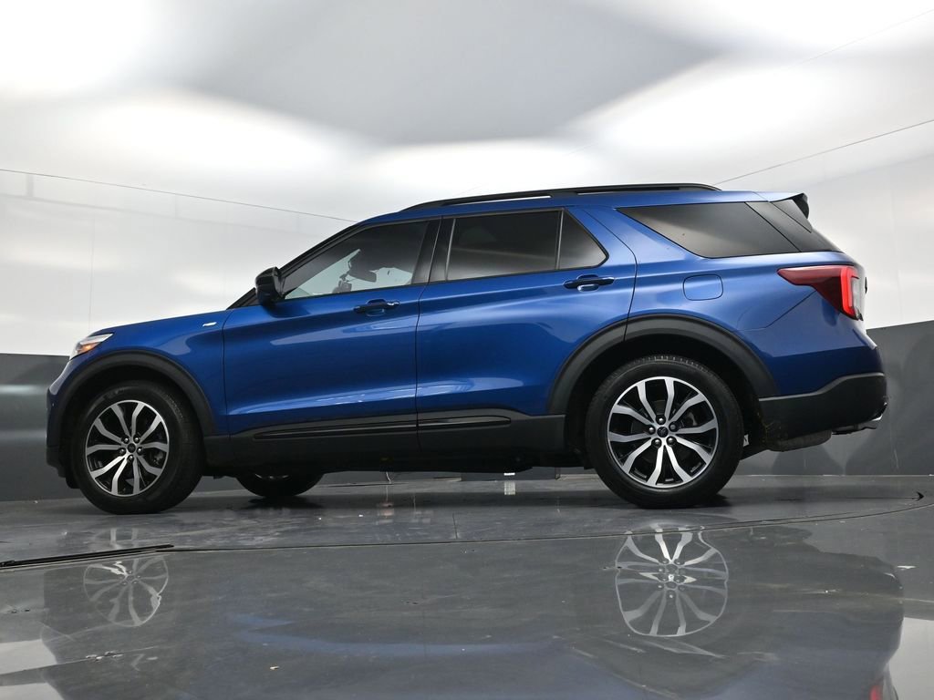 Used 2023 Ford Explorer ST-Line w/ Class IV Trailer Tow Package image 21