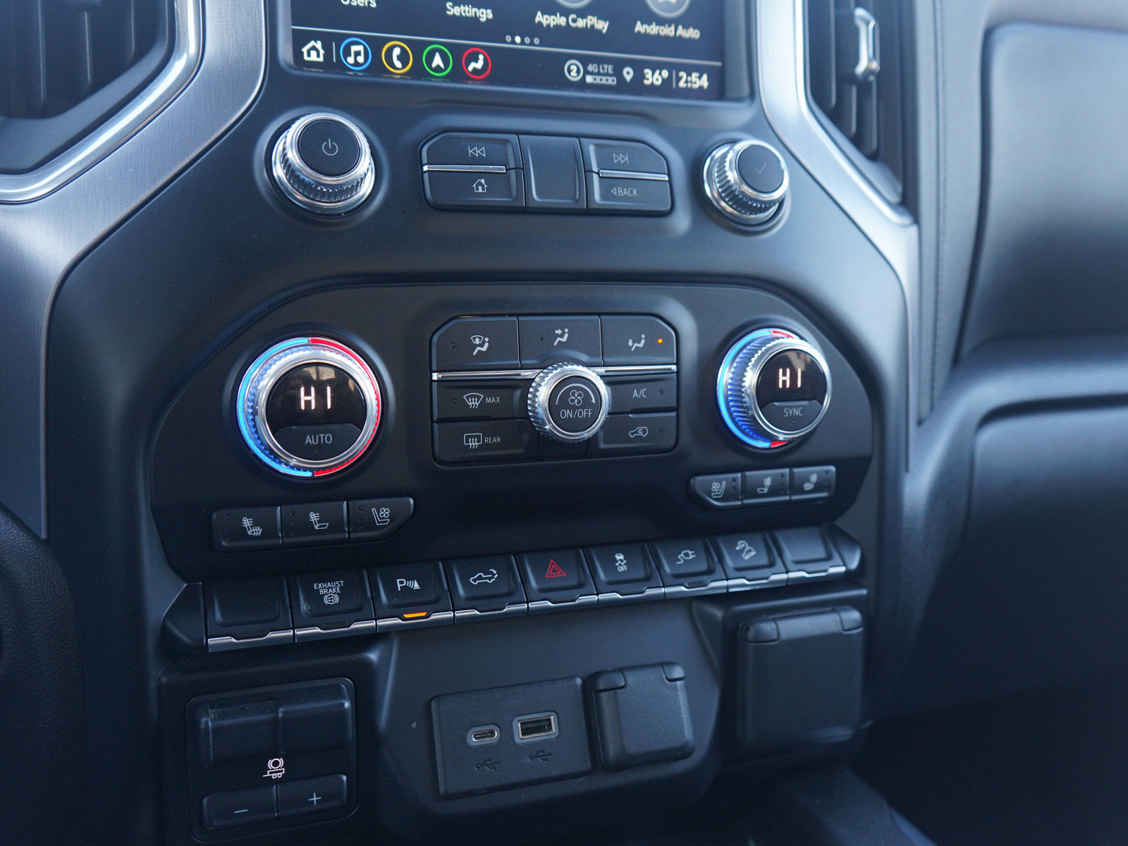 Used 2021 GMC Sierra 3500 SLT w/ SLT Premium Package image 23