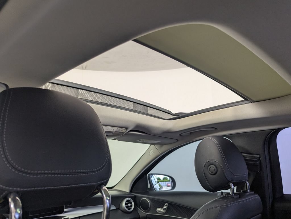 Used 2017 Mercedes-Benz C 300 Sedan image 28