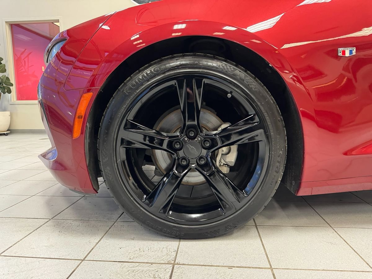 Used 2016 Chevrolet Camaro LT RWD image 60
