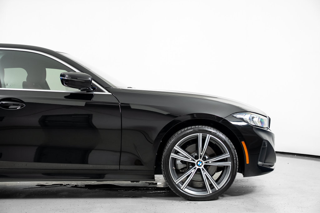 Used 2024 BMW 330i Sedan w/ Convenience Package RWD image 4