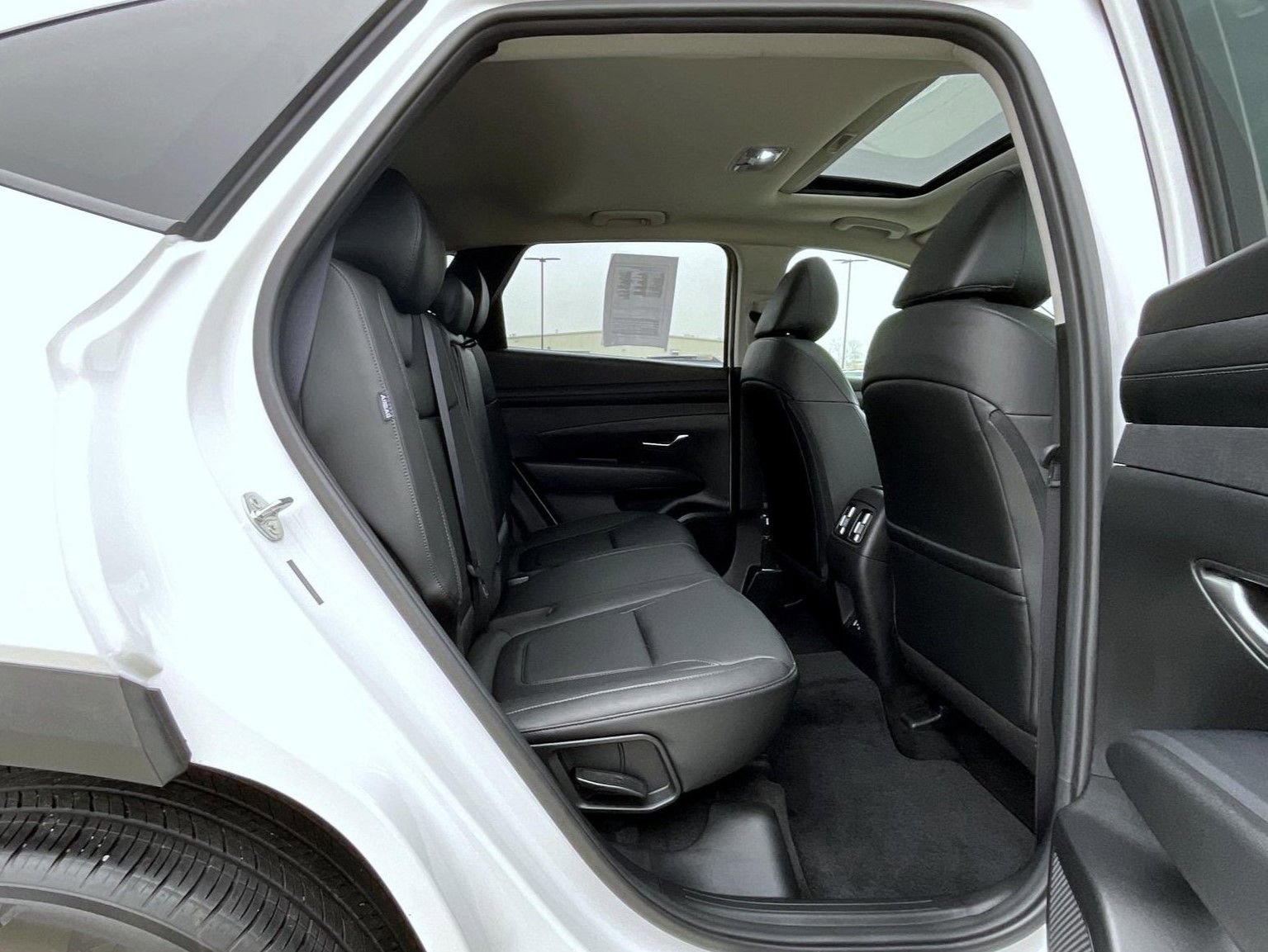Certified 2025 Hyundai Tucson SEL AWD/4WD image 19