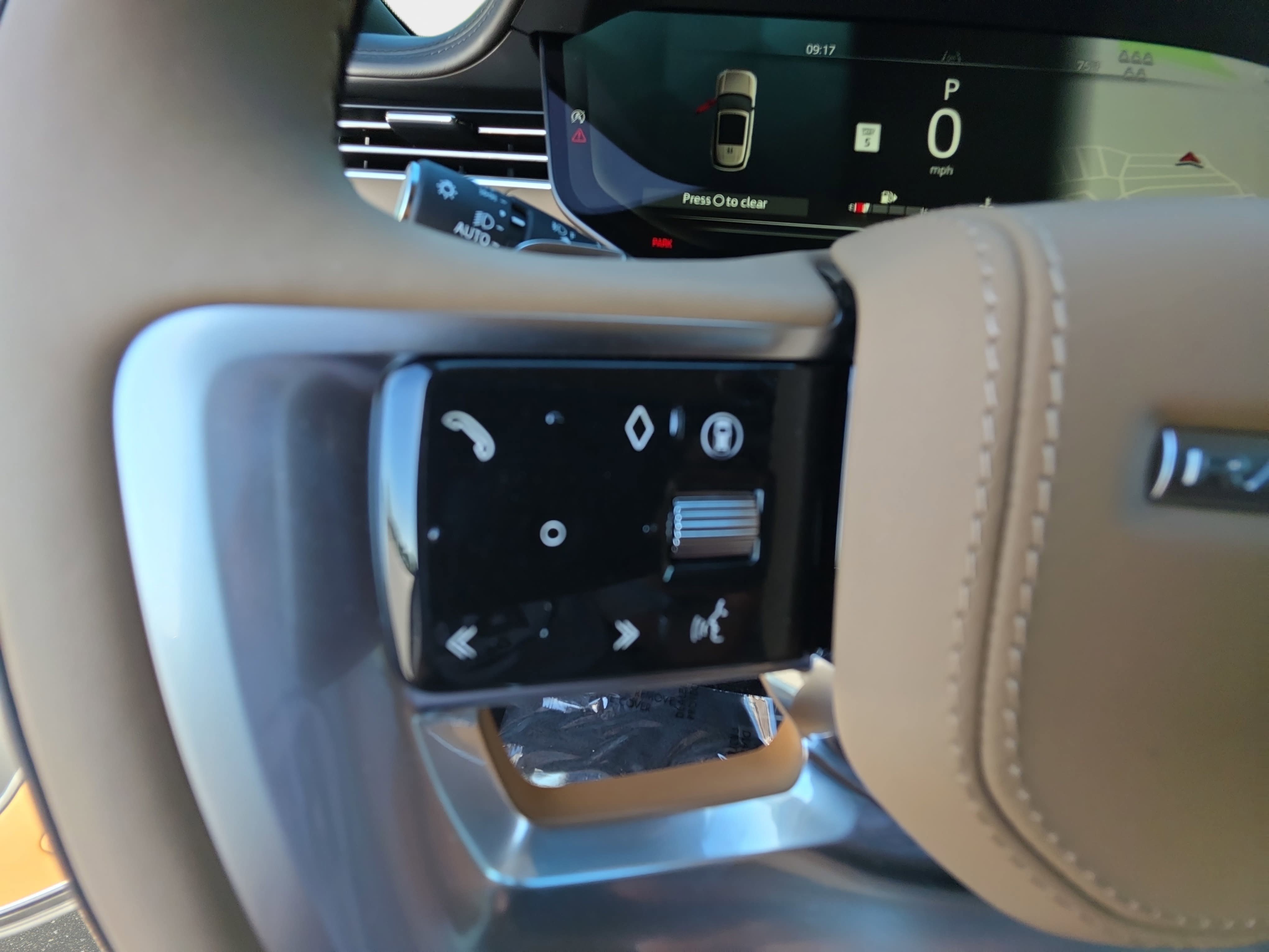 New 2026 Land Rover Range Rover Long Wheelbase SE AWD/4WD image 20