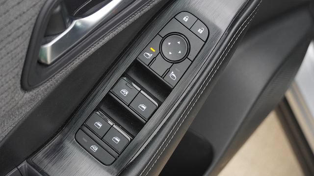 Used 2023 Nissan Rogue SV FWD image 21