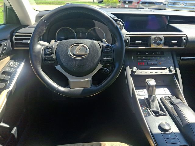 Used 2019 Lexus IS 300 AWD w/ Navigation Package image 11