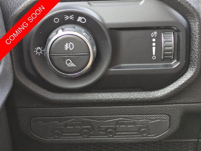 Certified 2024 Jeep Gladiator Sport AWD/4WD image 17
