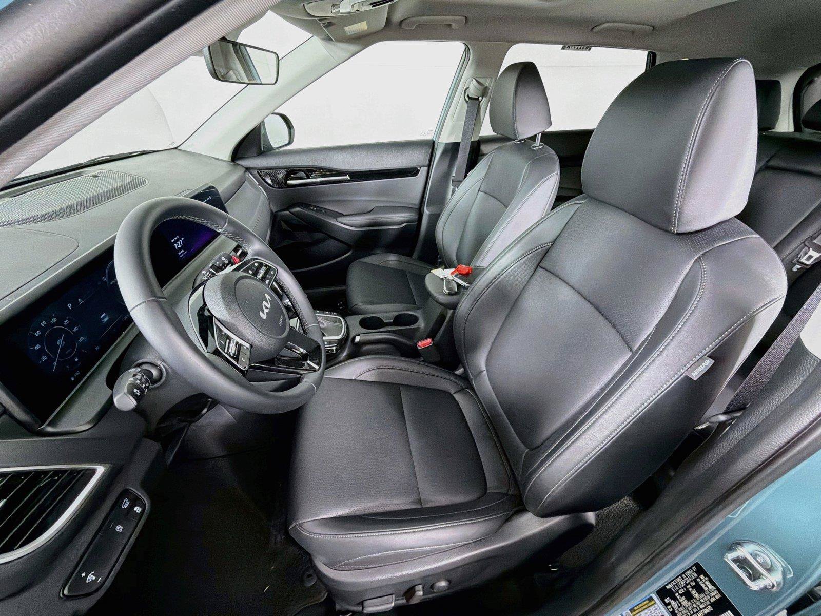 Used 2026 Kia Seltos EX w/ EX Sunroof Package AWD/4WD image 2
