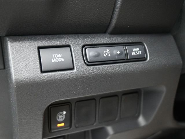 Used 2026 Nissan Frontier PRO-4X w/ Tow Package AWD/4WD image 29