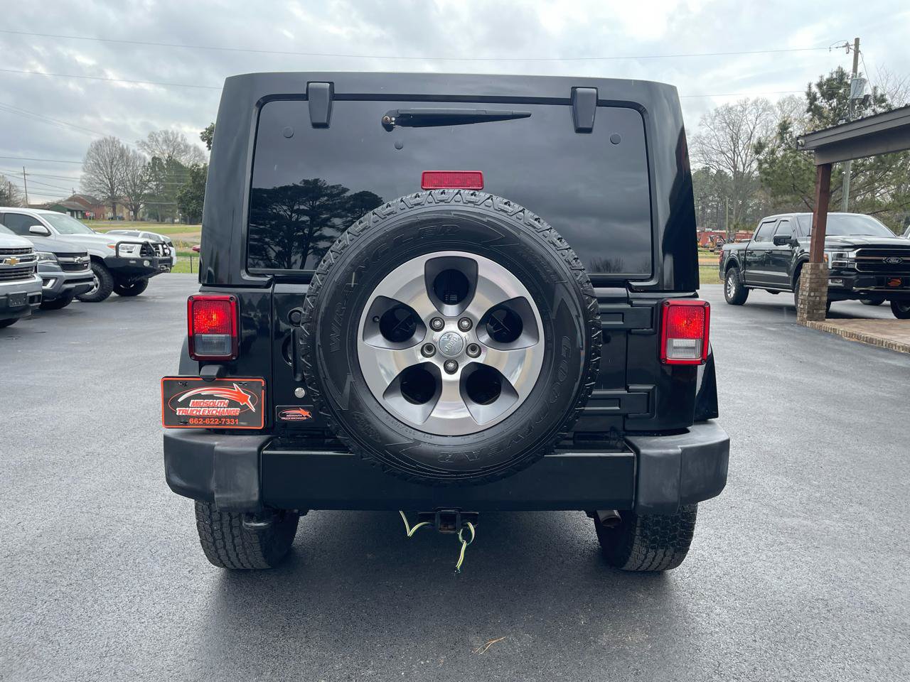 Used 2018 Jeep Wrangler Unlimited Sahara w/ Connectivity Group AWD/4WD image 7