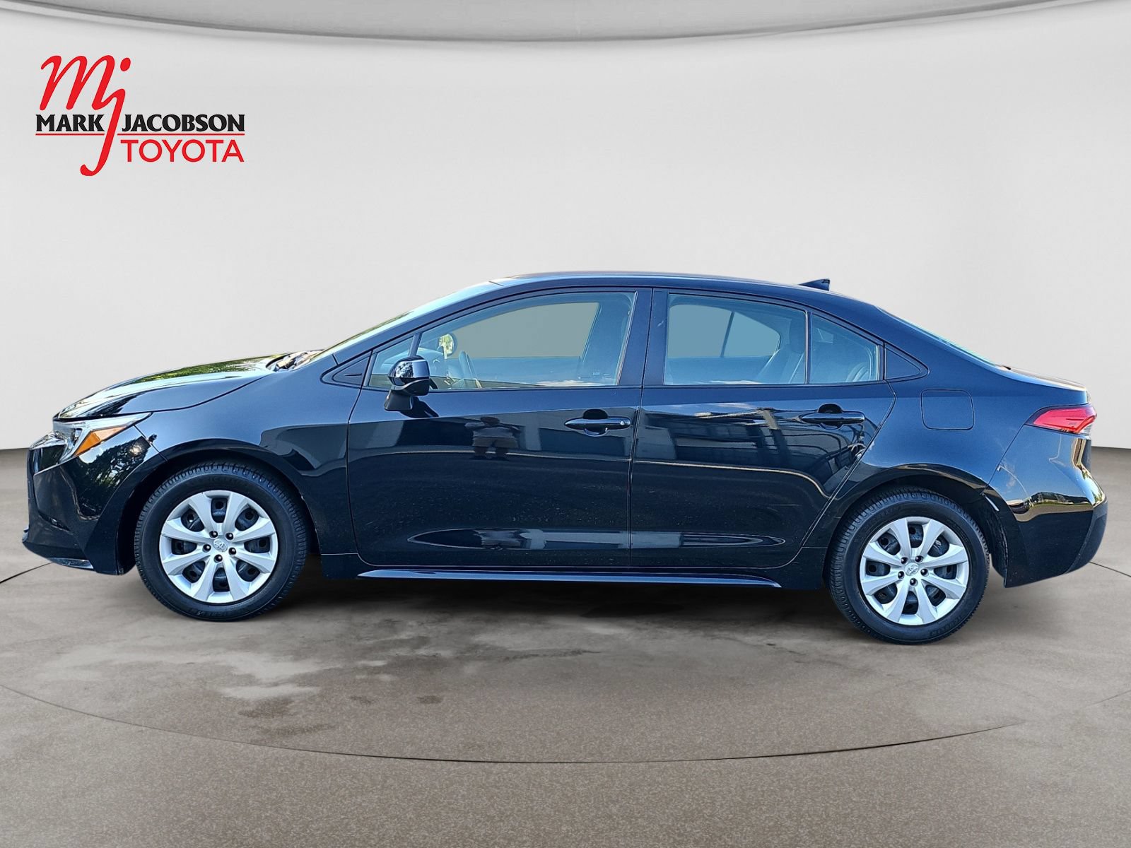 Used 2023 Toyota Corolla LE FWD image 13