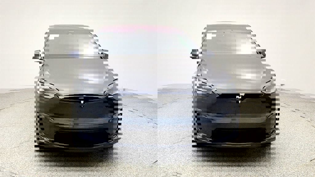 Used 2024 Tesla Model X image 2