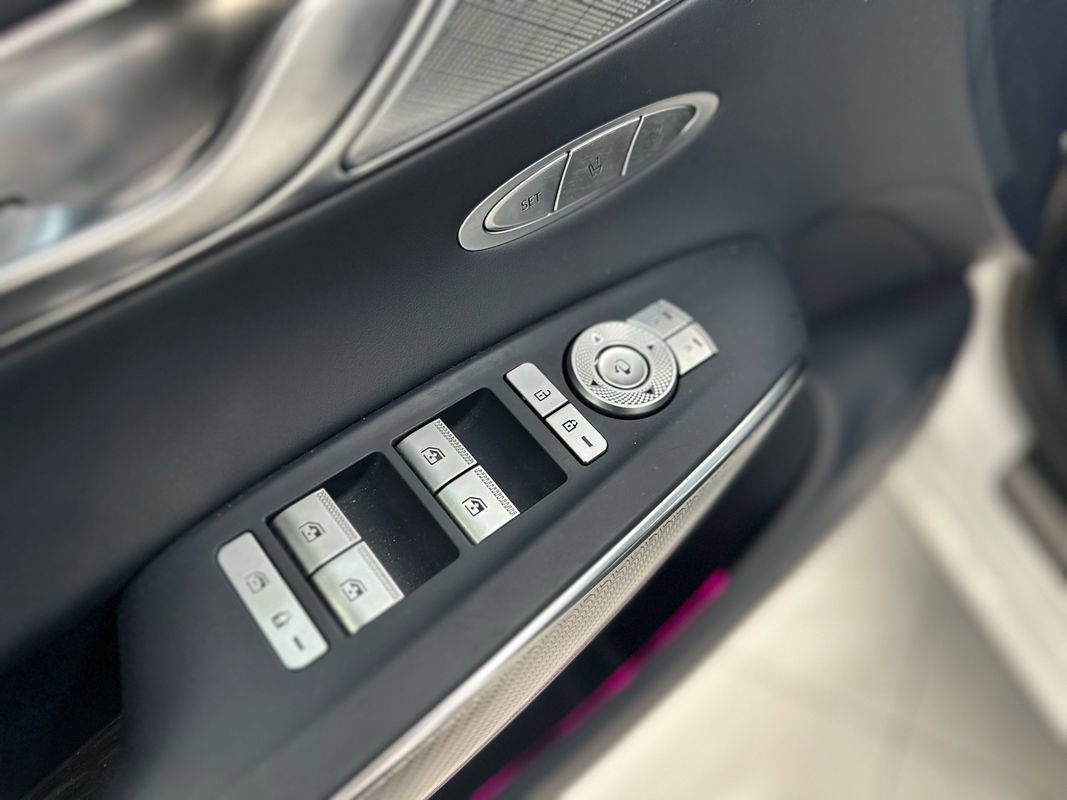 Used 2022 Genesis GV70 2.5T w/ Sport Prestige Package image 25