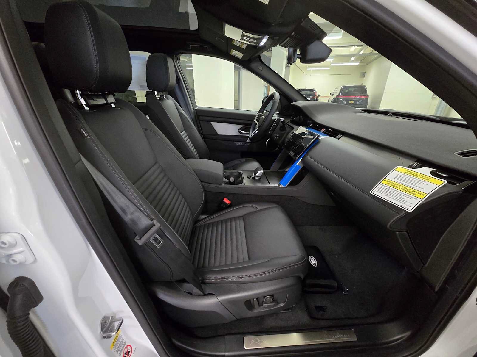 New 2026 Land Rover Discovery Sport Landmark AWD/4WD image 10