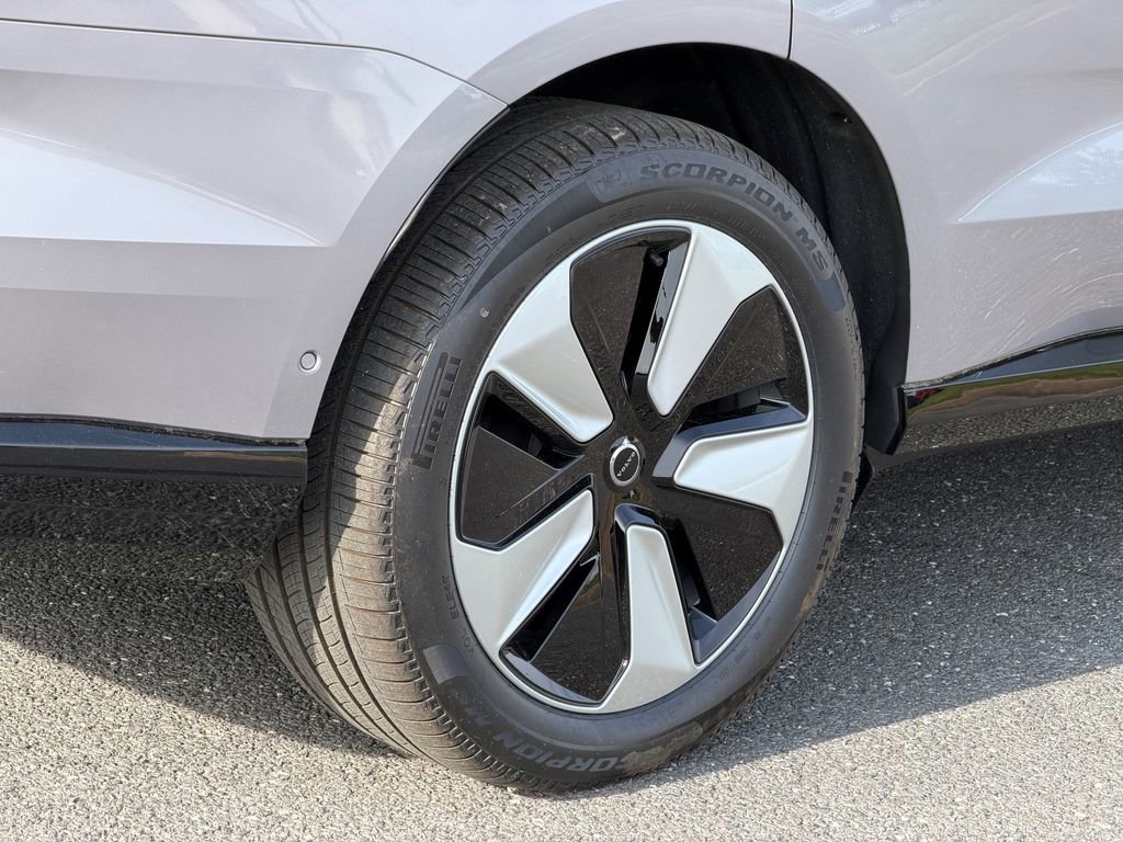 New 2026 Volvo EX90 Plus AWD/4WD image 9