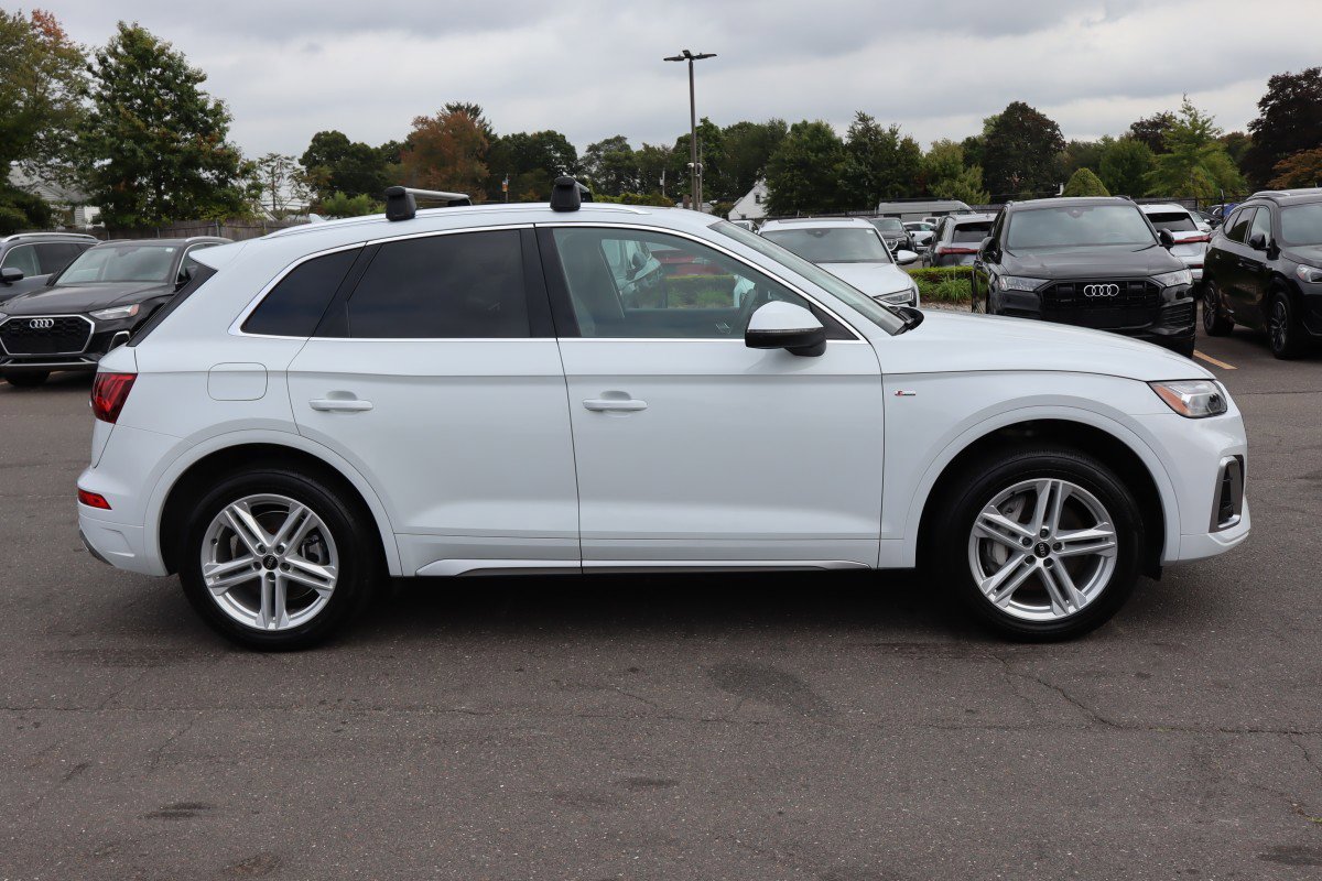 Used 2022 Audi Q5 e Premium Plus w/ Premium Plus Package image 4