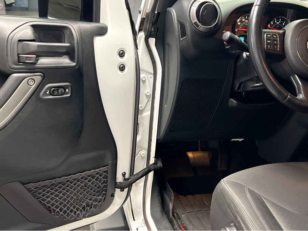 Used 2018 Jeep Wrangler Unlimited Sport S AWD/4WD image 39