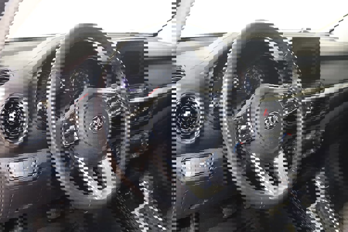 Used 2019 Kia Forte S w/ S Premium Package image 6