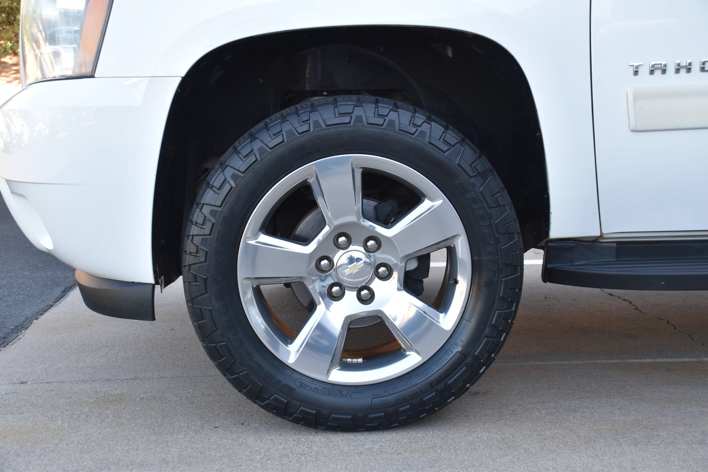 Used 2010 Chevrolet Tahoe LT w/ Luxury Package AWD/4WD image 47