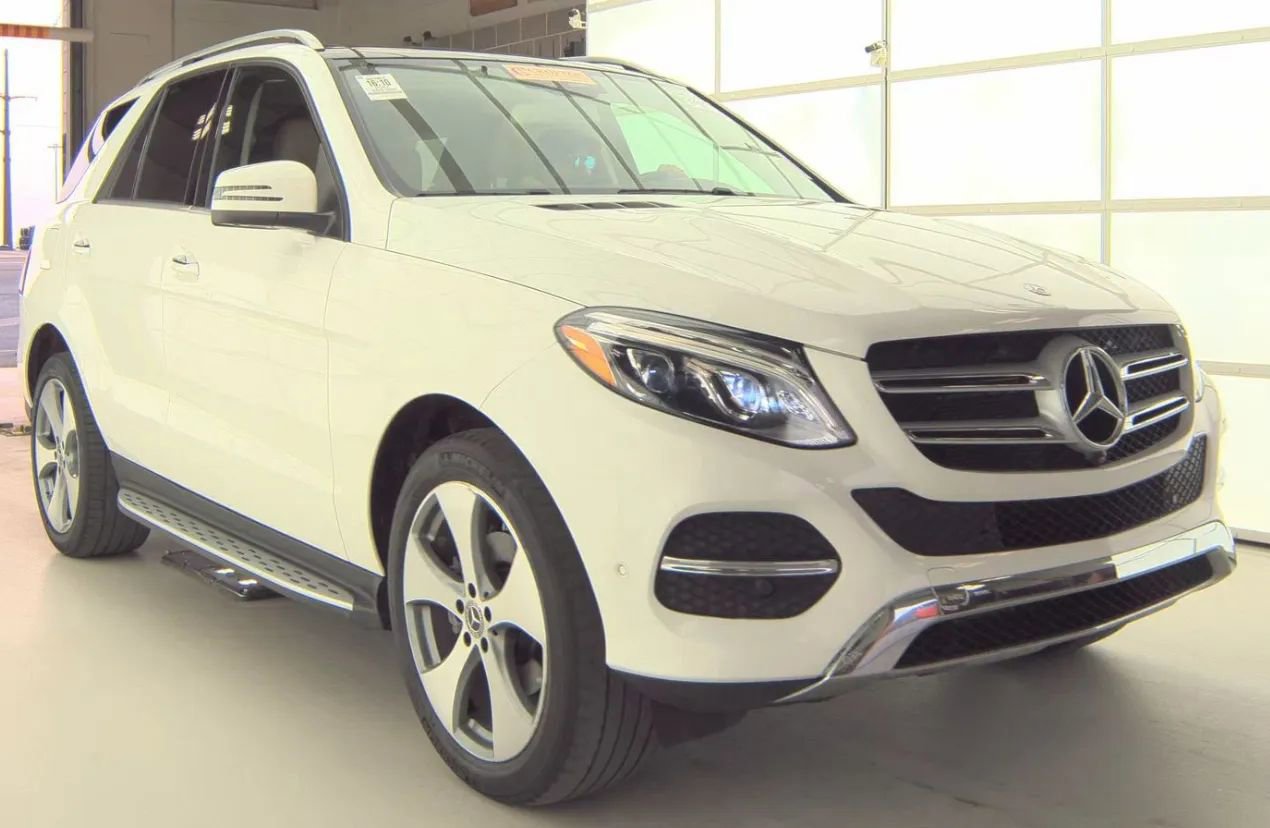 Used 2017 Mercedes-Benz GLE 350 4MATIC w/ Premium 2 Package image 4