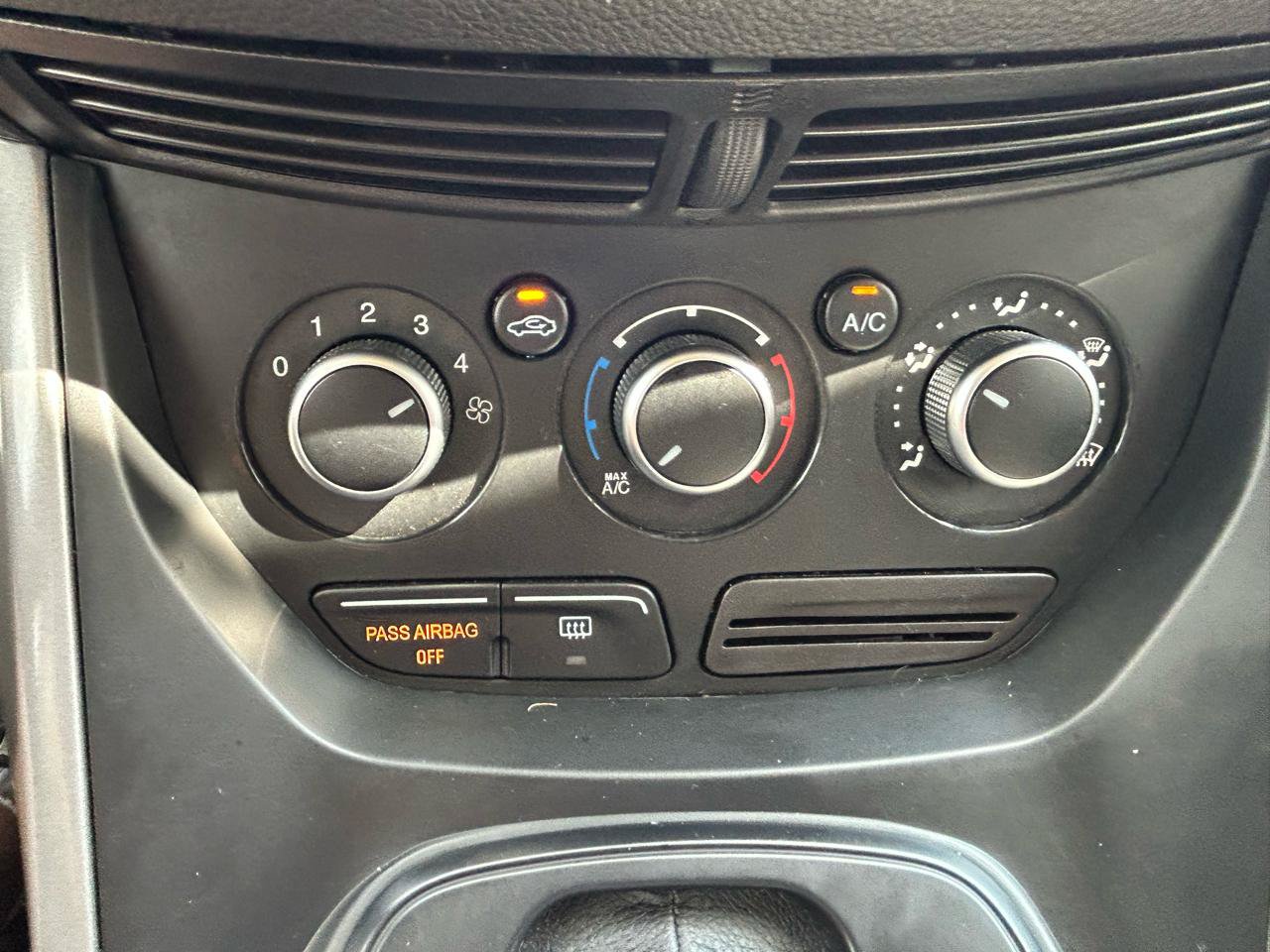 Used 2016 Ford Escape SE AWD/4WD image 24