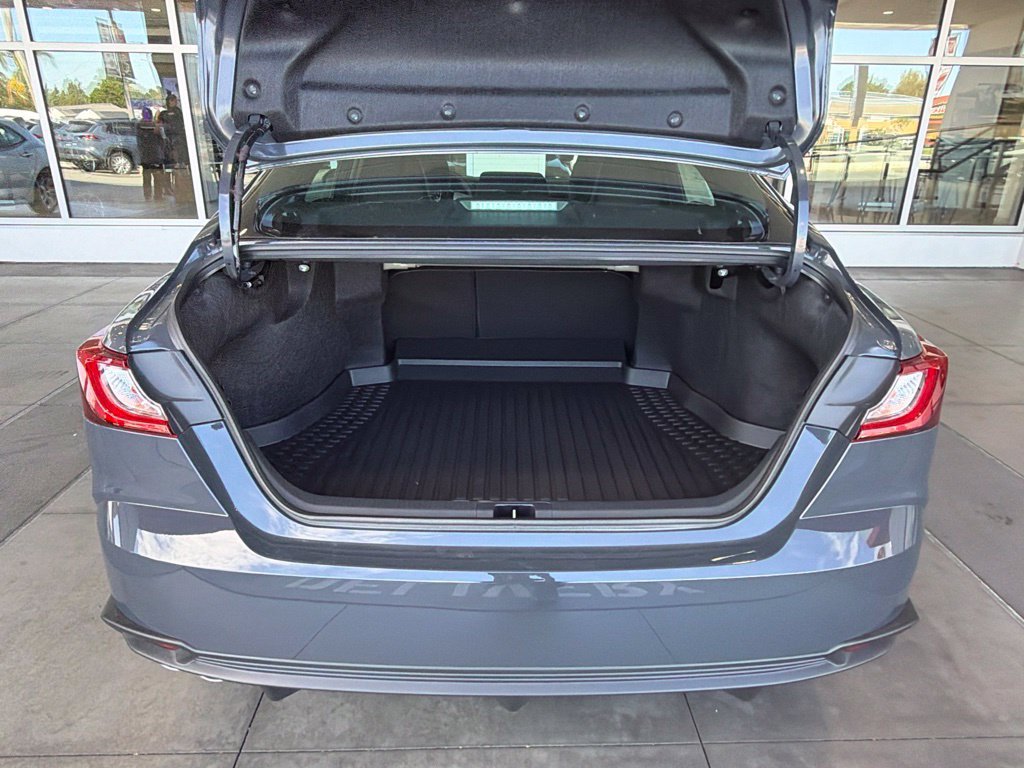 Certified 2026 Toyota Camry SE FWD image 16