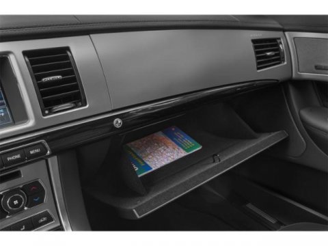 Used 2015 Jaguar XF Sport image 19