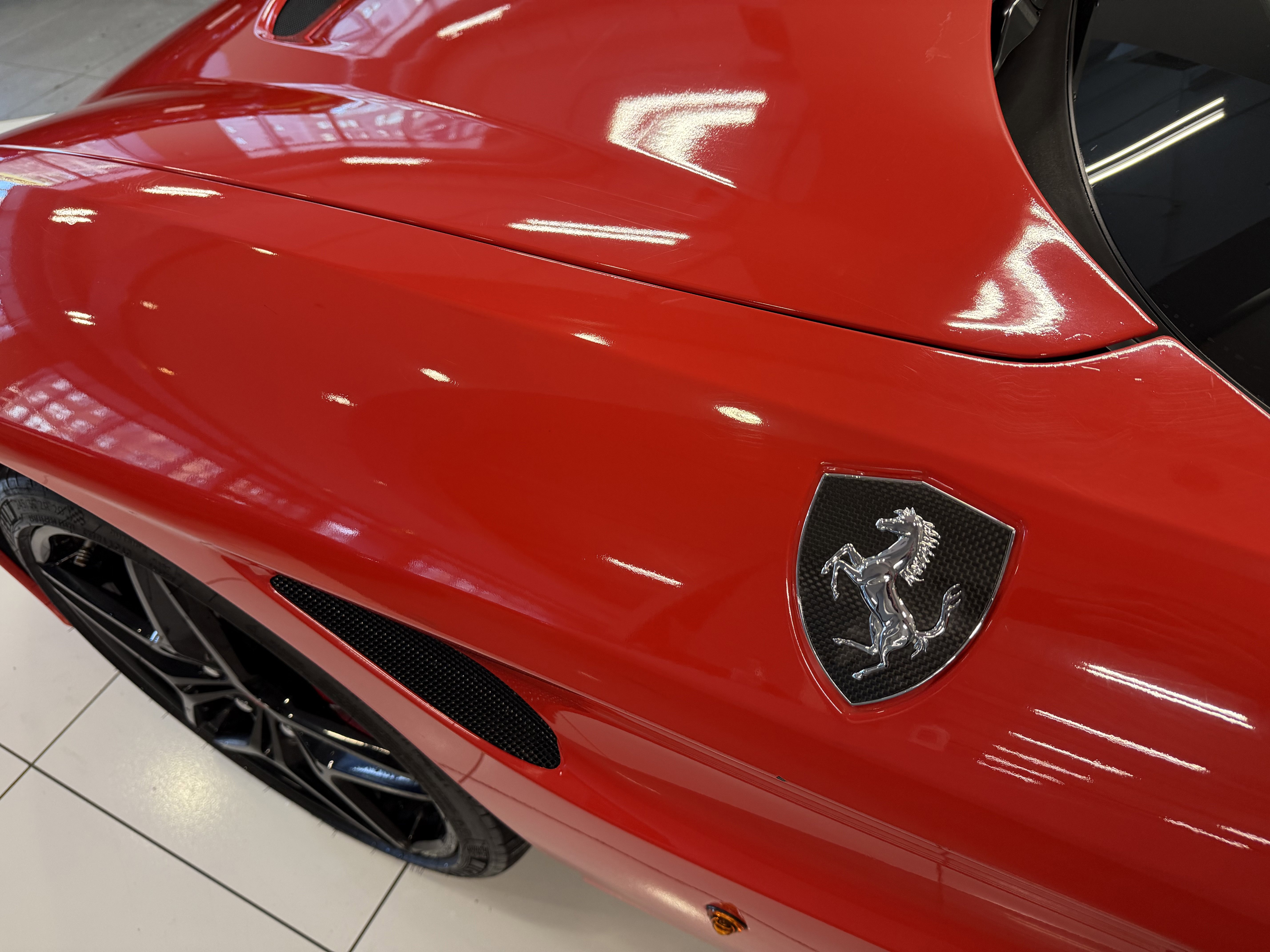 Used 2016 Ferrari California T image 22