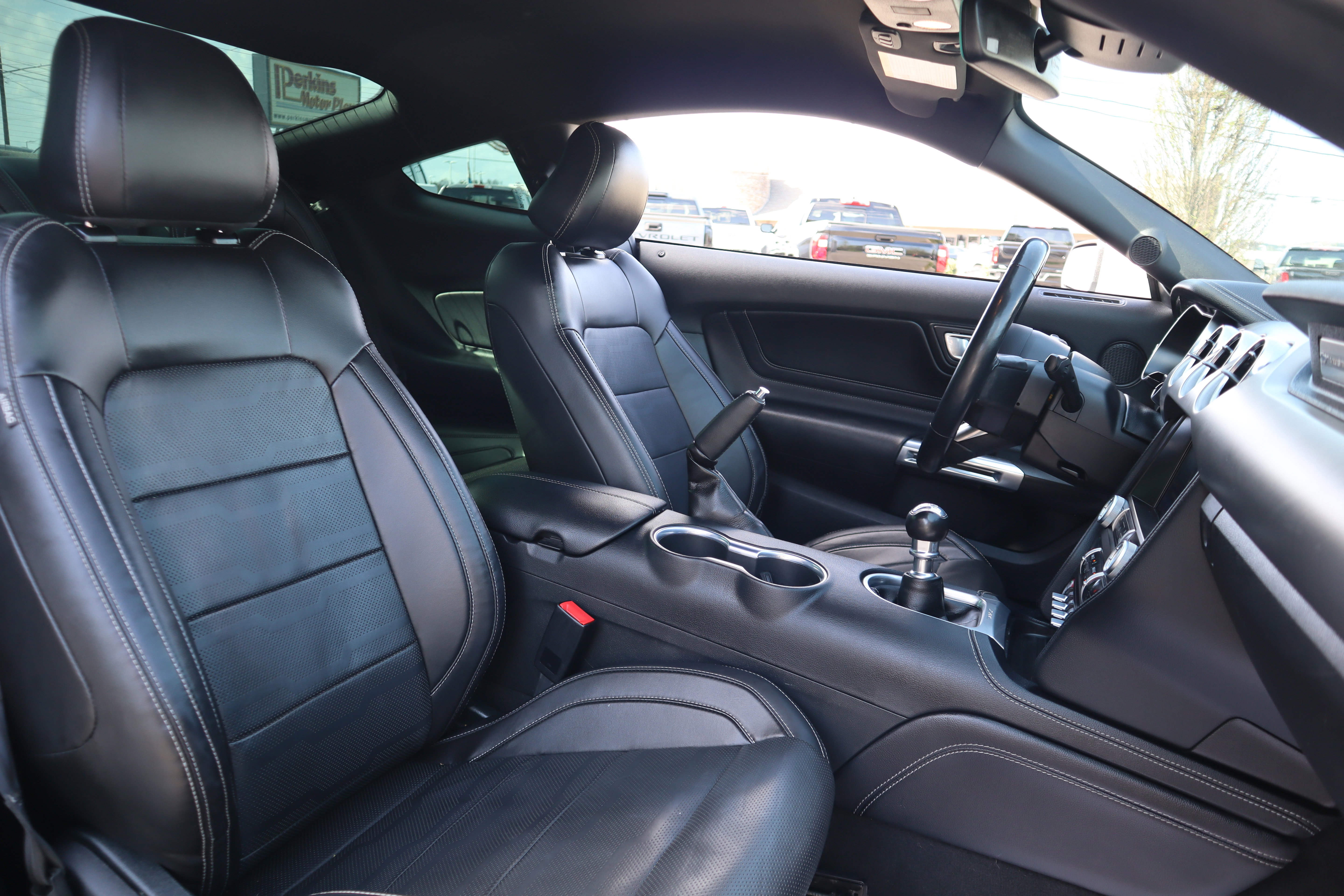 Used 2022 Ford Mustang GT Premium w/ Equipment Group 401A RWD image 33