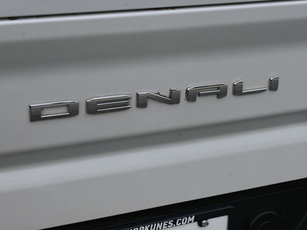 Used 2024 GMC Sierra 2500 Denali w/ Denali Reserve Package image 11