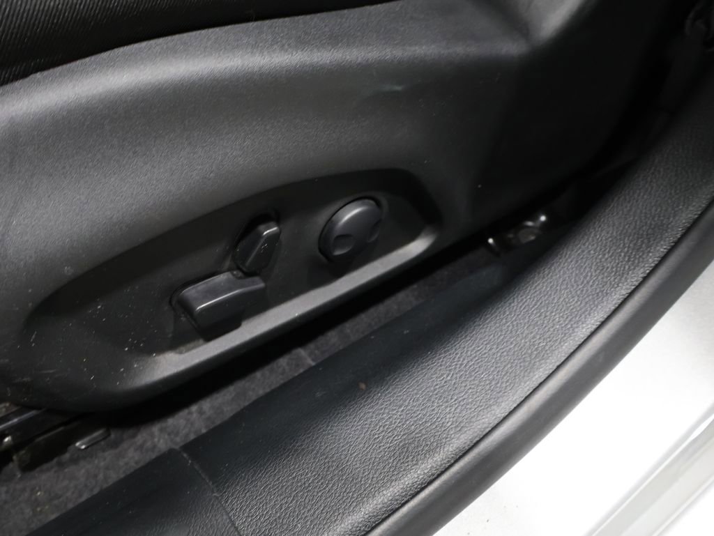 Used 2024 Jeep Compass Limited w/ High Altitude Package image 10