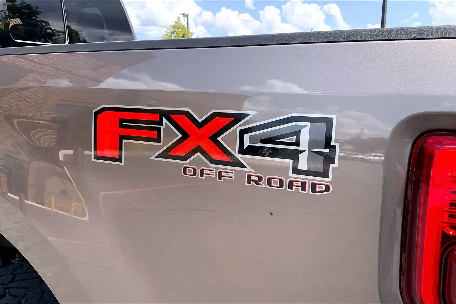 Used 2021 Ford F250 Lariat w/ Lariat Value Package AWD/4WD image 10