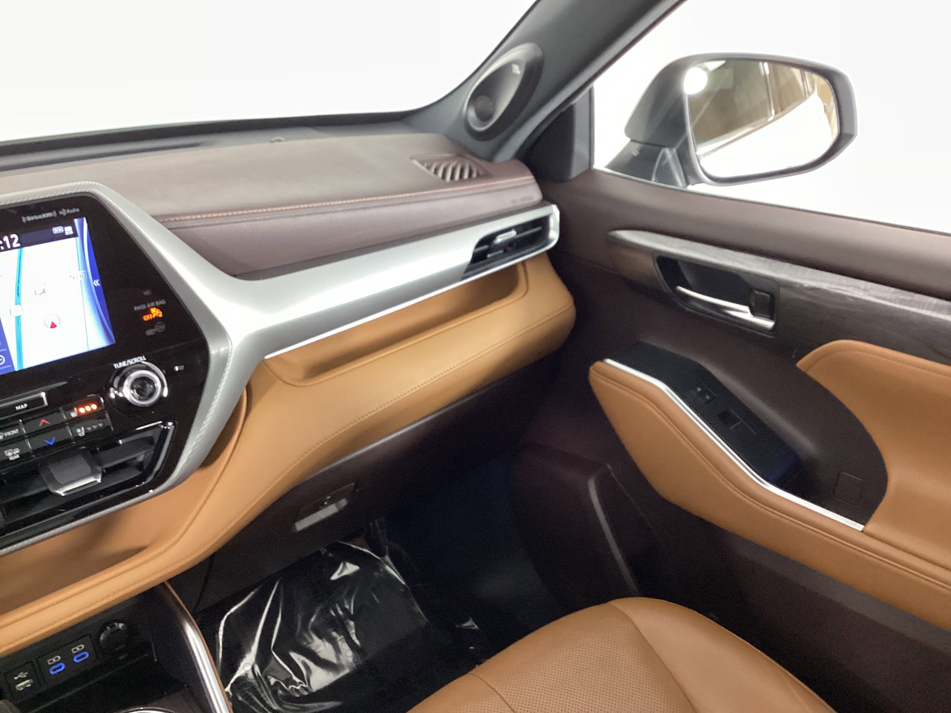 Used 2022 Toyota Highlander Platinum image 15