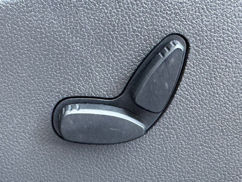 Used 2016 Ford Transit Connect Titanium FWD image 17