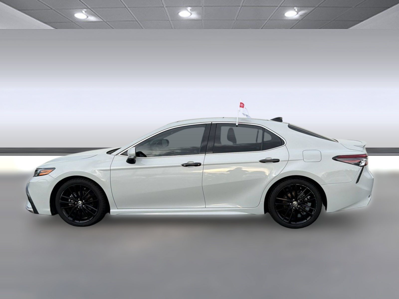 Certified 2022 Toyota Camry XSE w/ Navigation Package FWD image 2