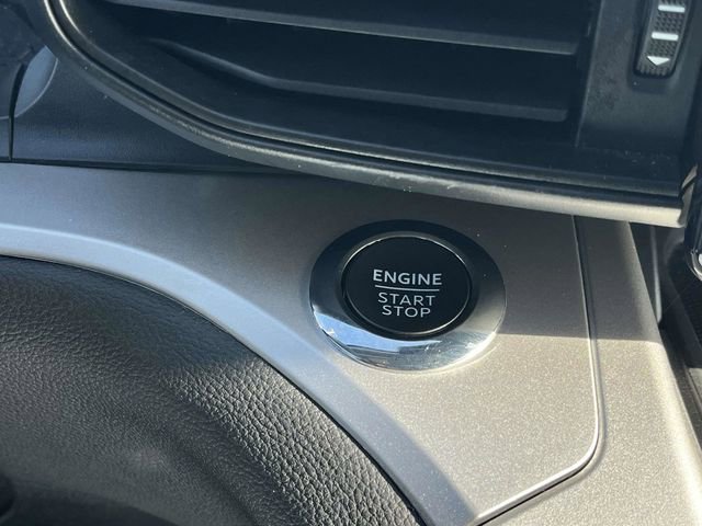 Used 2022 Ford Explorer XLT image 33