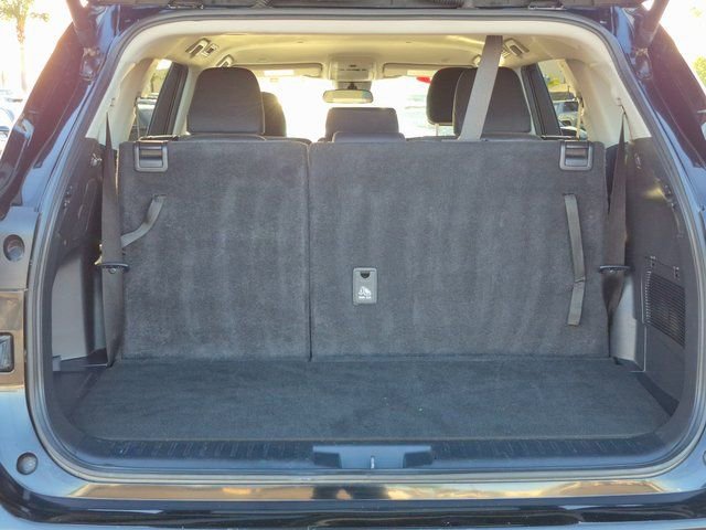 Used 2024 Toyota Highlander LE image 6